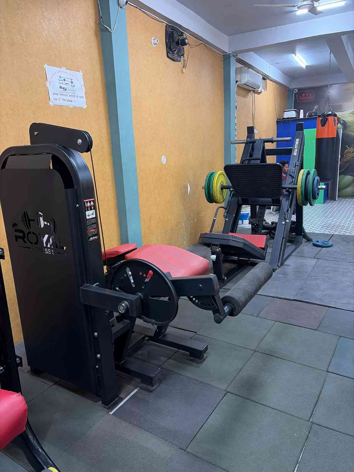 Royal fitness's — photo 1