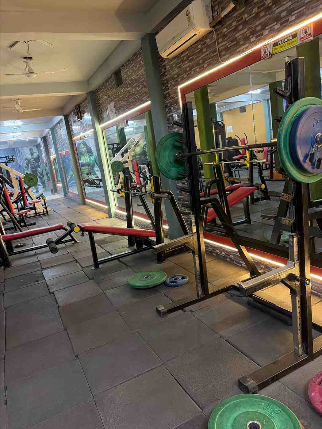 Royal fitness's — photo 4