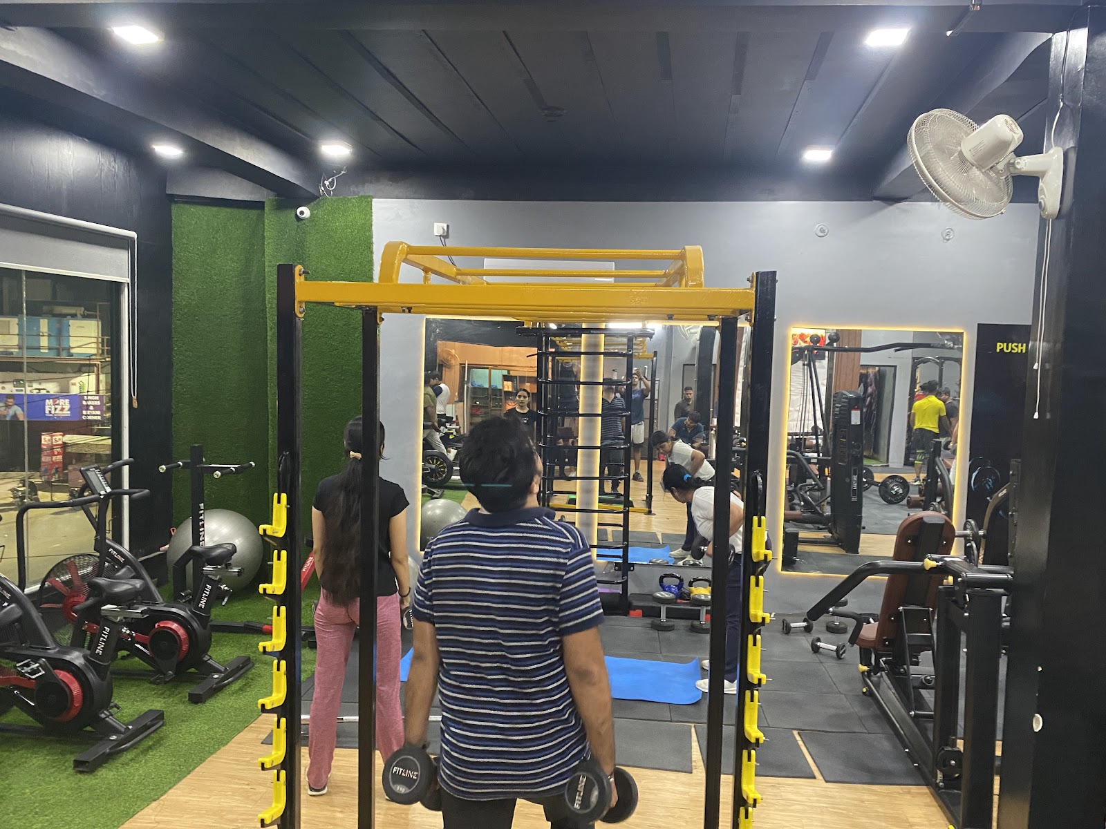 Fitness Garage the unisex gym — photo 1