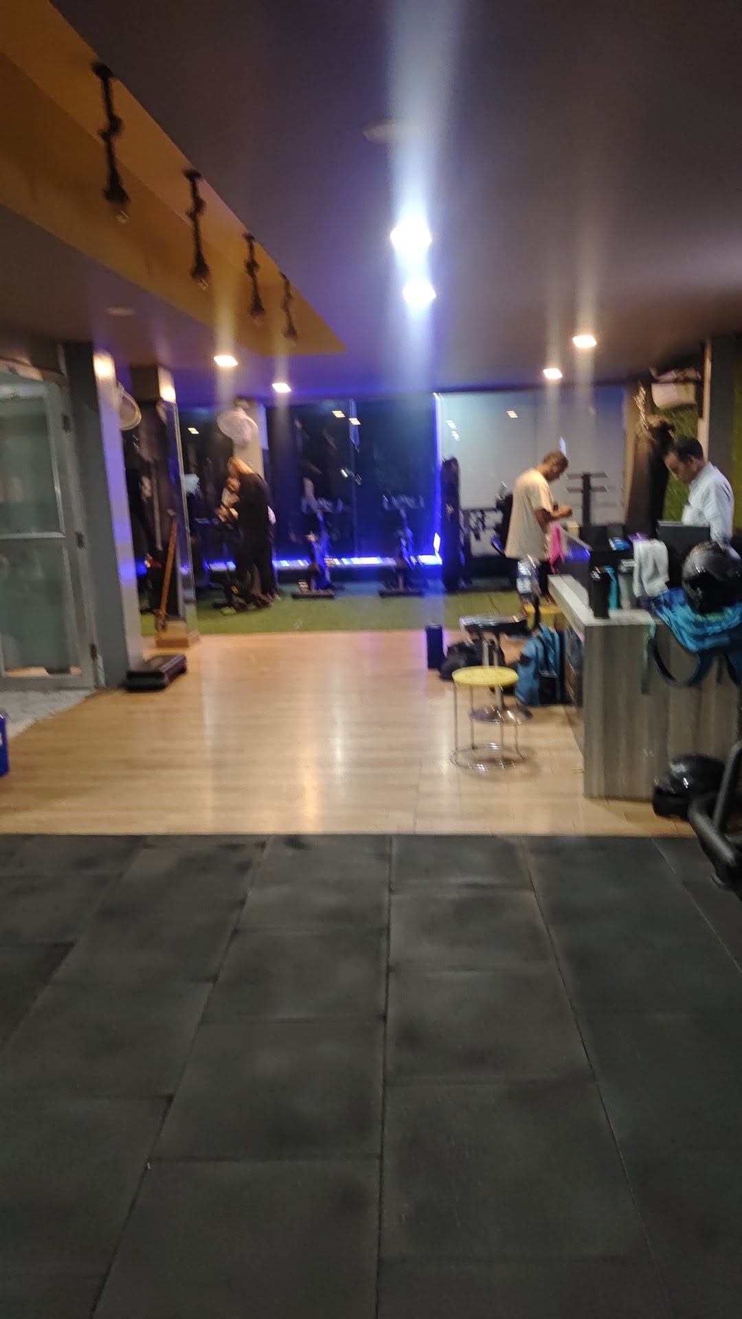 GYM TOWN — photo 7