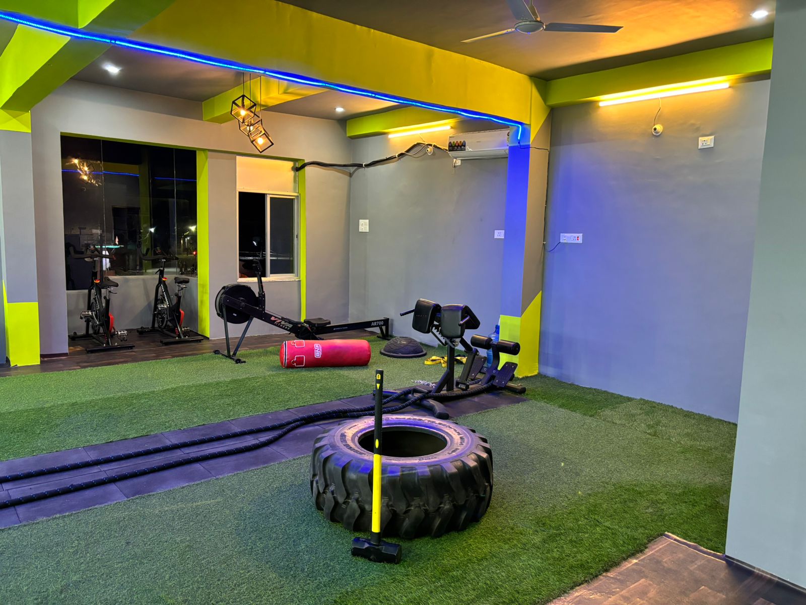 Spartan Gym (Unisex) — photo 1
