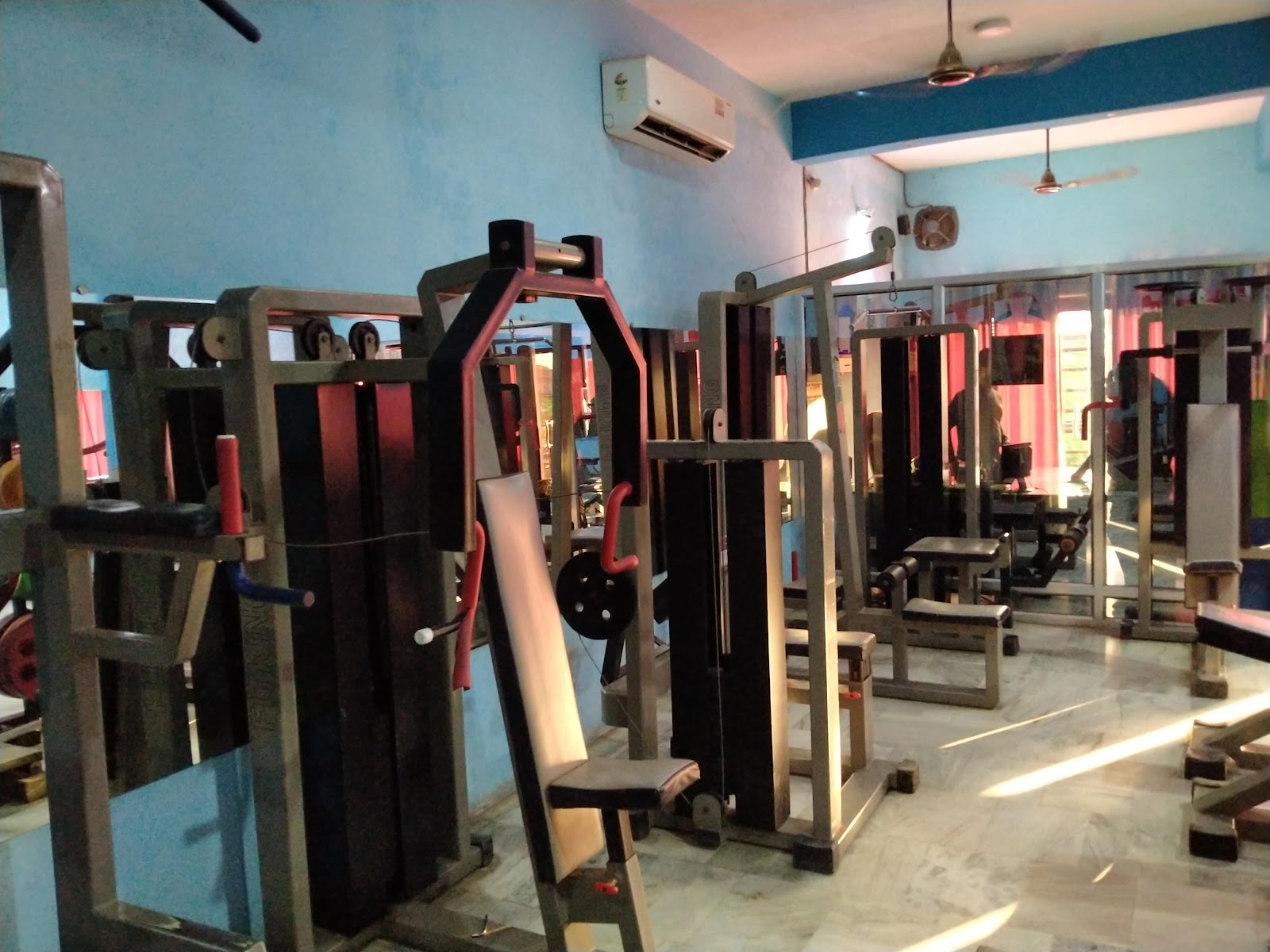 I WORK OUT GYM (GYM#FITNESS CENTER) — photo 9
